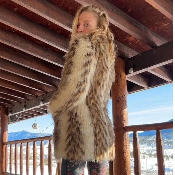 Vintage Long Hair FauxFur Statement Coat Brown Cream Tan Jacket Mobwife FestivaL - Picture 2 of 9